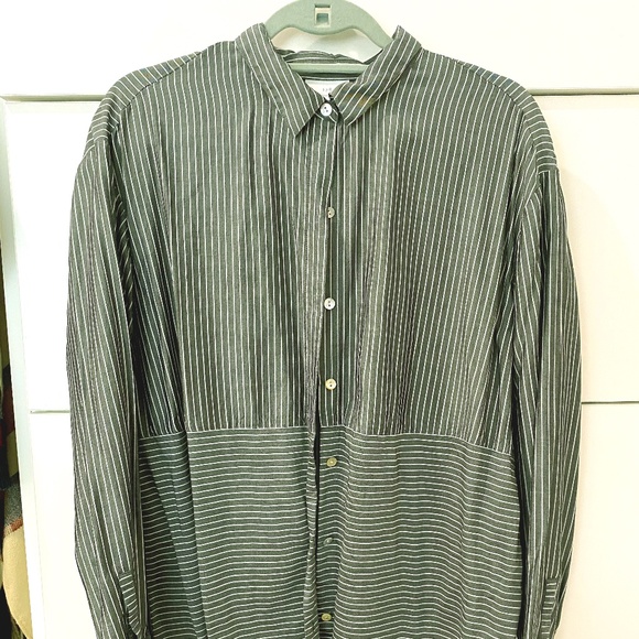 SOLD J.Jill (L) Button down stripe blouse - Picture 2 of 4